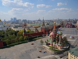 Het Kremlin en het Rode Plein in Moskou (Foto: Mos.ru, Wikimedia Commons)